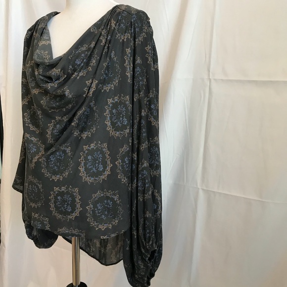 Free People long sleeve floral top size medium - Picture 3 of 5